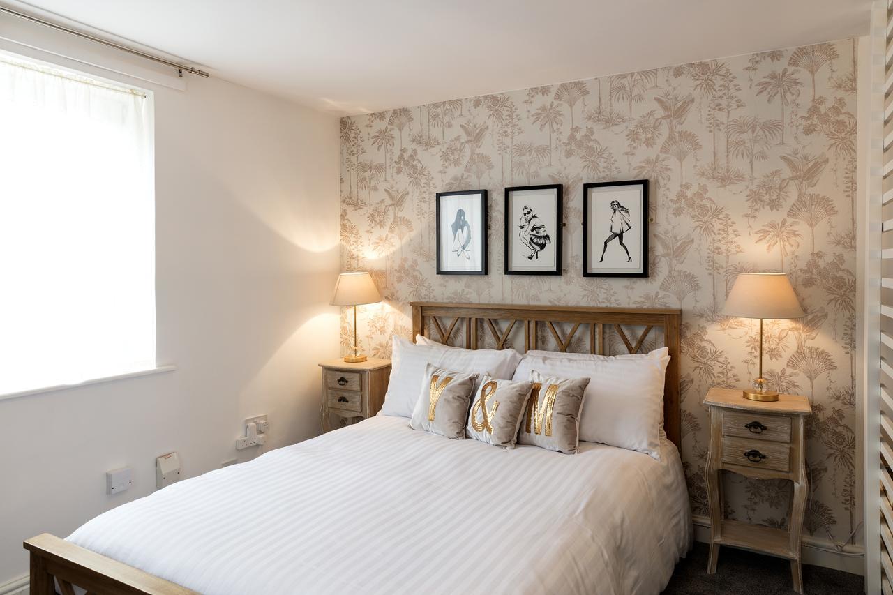 River Court Apartments Lets CBG Eksteriør billede