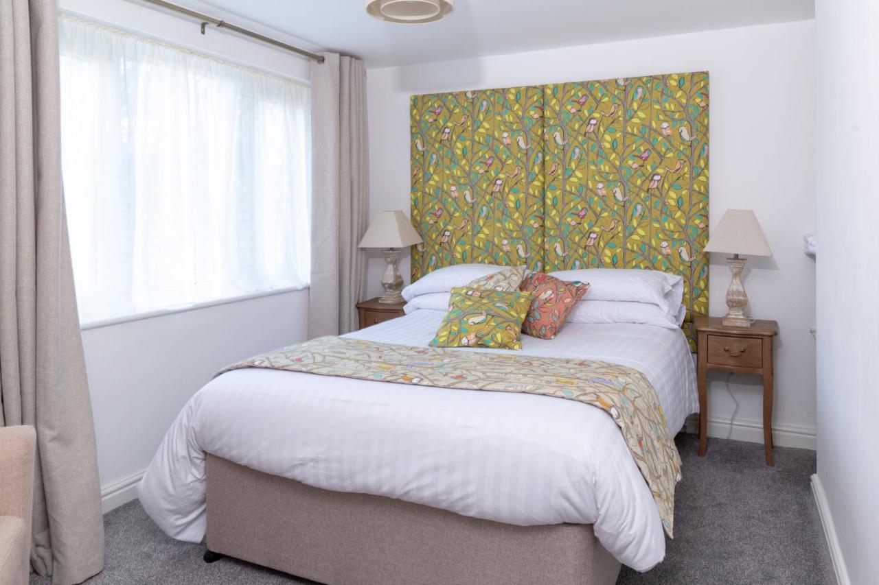 River Court Apartments Lets CBG Eksteriør billede