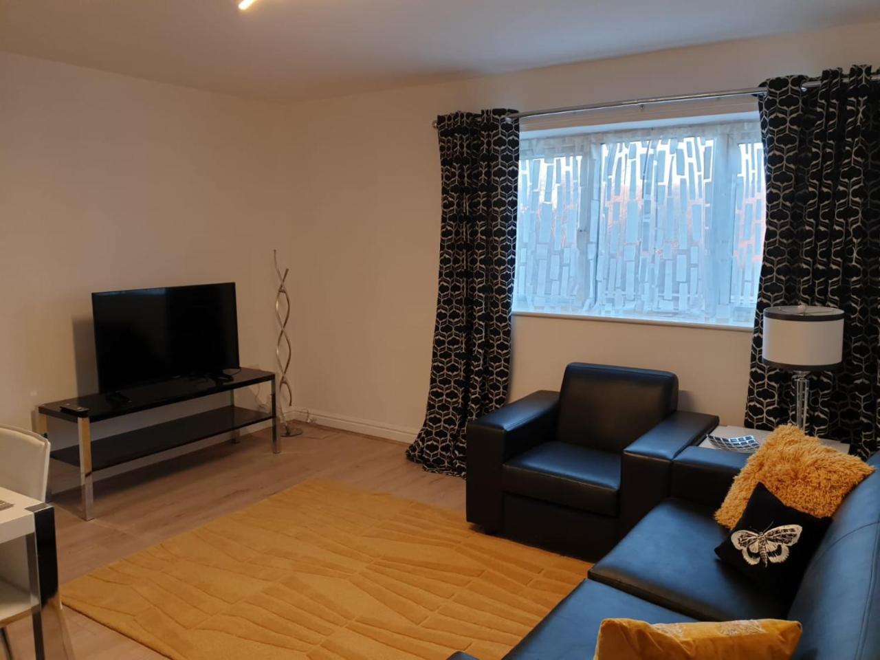 River Court Apartments Lets CBG Eksteriør billede